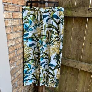 Chico's Green Leaf Patterned 100% Linen Pants